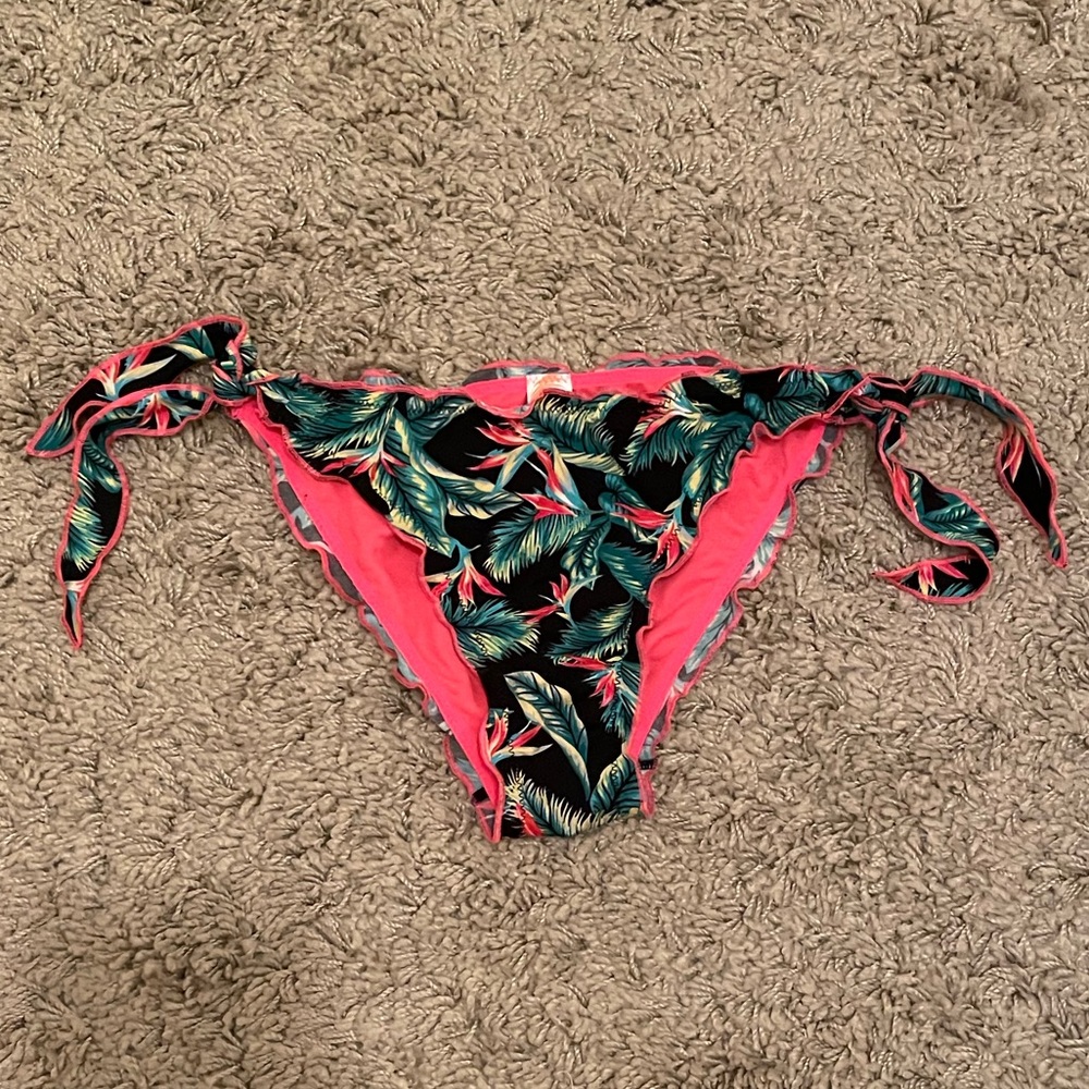 Bikini bottoms
